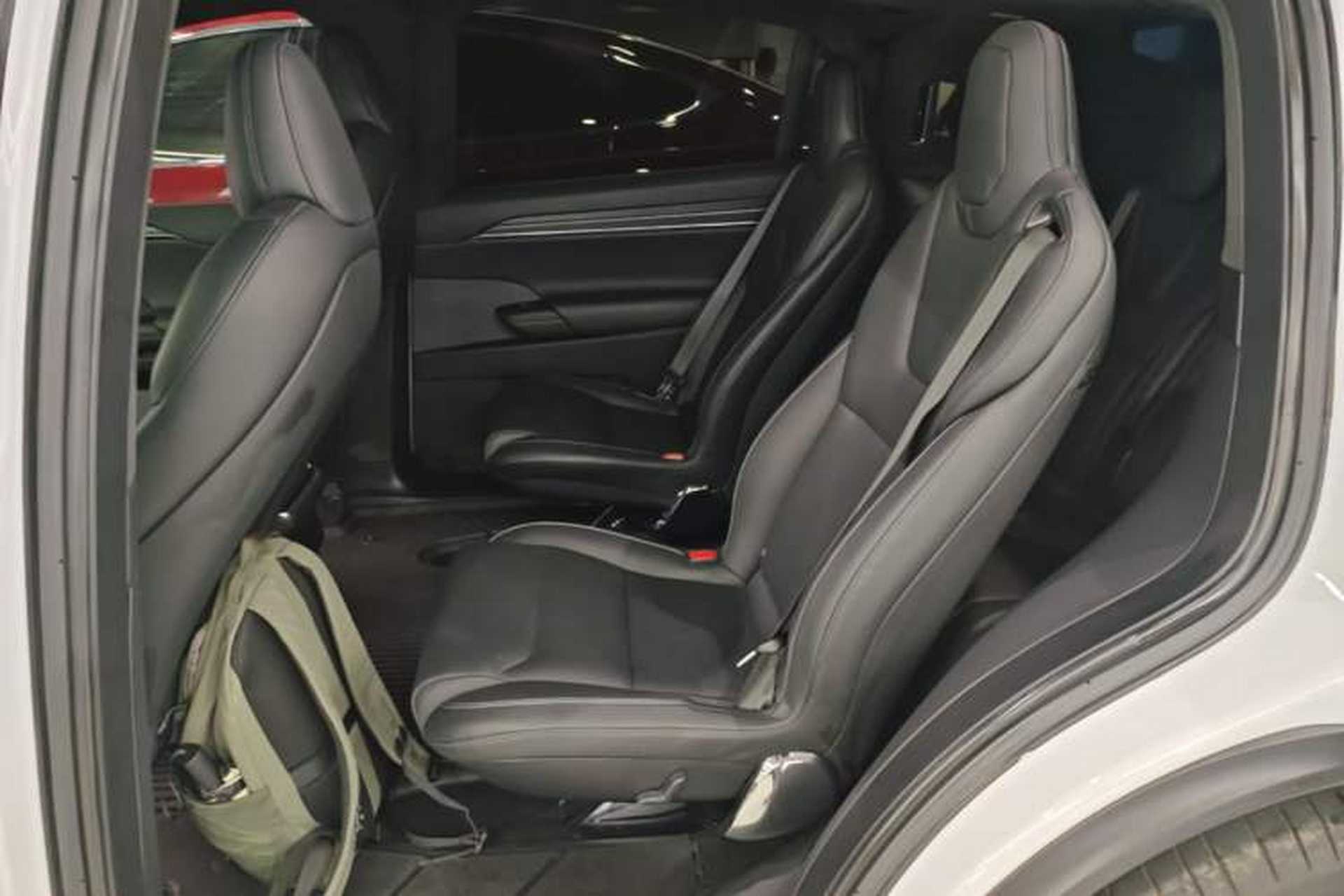 Used Tesla Model X 2023 Three-Motor All-Wheel-Drive Plaid Version Left Rear Seat