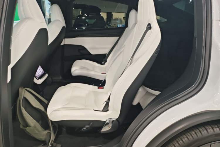 Used Tesla Model X 2023 Three-Motor All-Wheel-Drive Plaid Version Left Rear Seat