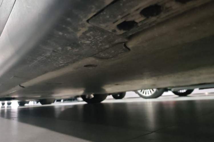 Used Tesla Model X 2023 Dual-Motor All-Wheel-Drive Version Left Side Sill