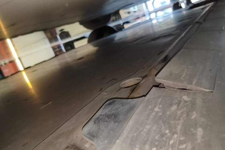 Used Tesla Model X 2023 Dual-Motor All-Wheel-Drive Version Left Side Sill