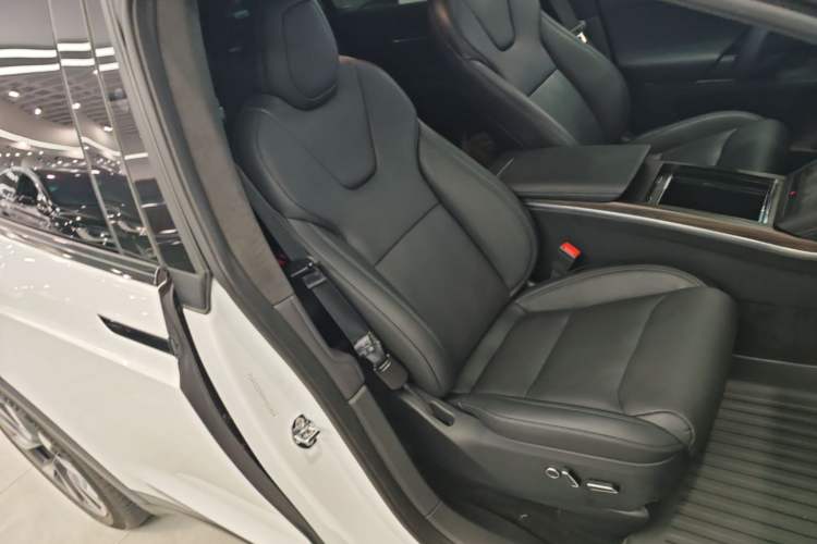 Used Tesla Model X 2023 Dual-Motor All-Wheel-Drive Version Right Front Seat