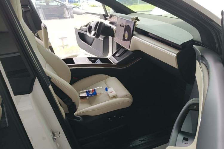 Used Tesla Model X 2023 Dual-Motor All-Wheel-Drive Version Right Front Seat