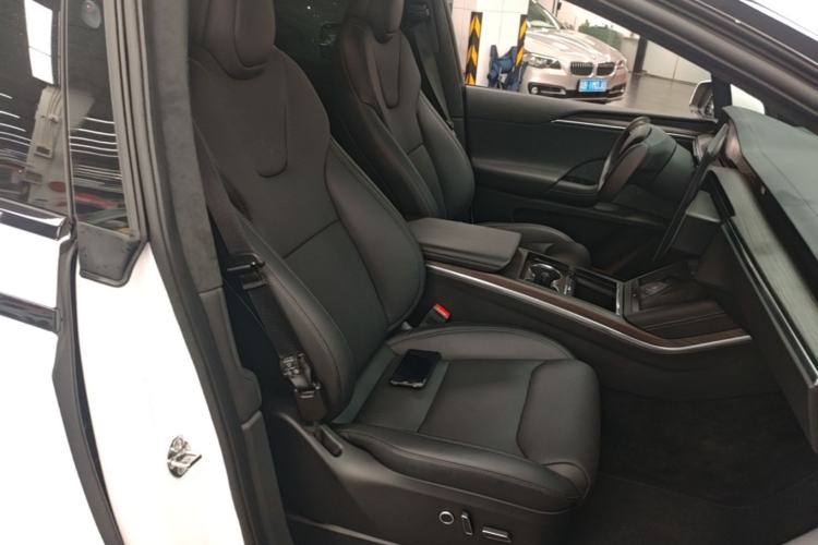 Used Tesla Model X 2023 Dual-Motor All-Wheel-Drive Version Right Front Seat