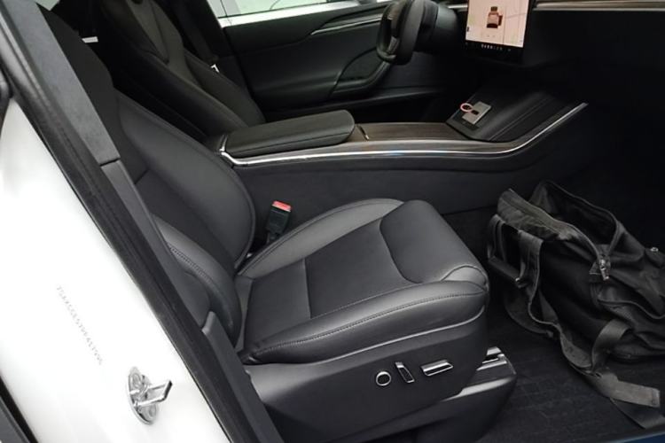 Used Tesla Model X 2023 Dual-Motor All-Wheel-Drive Version Right Front Seat