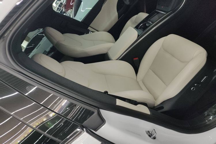 Used Tesla Model X 2023 Dual-Motor All-Wheel-Drive Version Right Front Seat