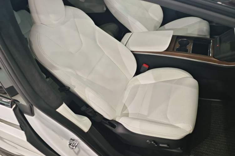 Used Tesla Model X 2023 Dual-Motor All-Wheel-Drive Version Right Front Seat