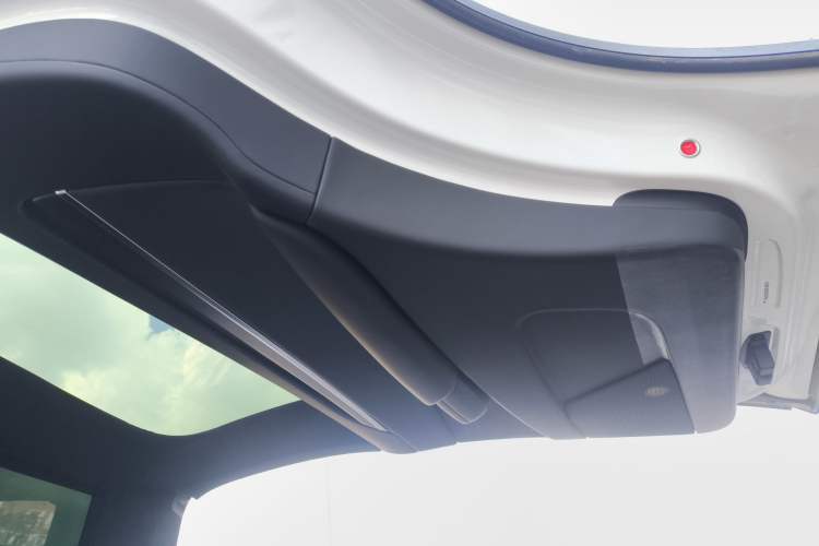 Used Tesla Model X 2023 Three-Motor All-Wheel-Drive Plaid Version Right Rear Door Interior