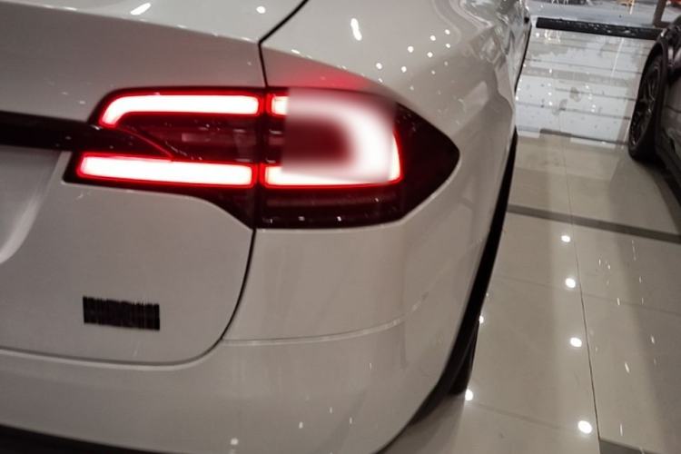 Used Tesla Model X 2023 Three-Motor All-Wheel-Drive Plaid Version Right Rear Taillight