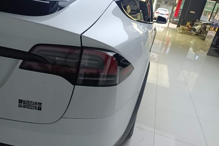 Used Tesla Model X 2023 Three-Motor All-Wheel-Drive Plaid Version Right Rear Taillight