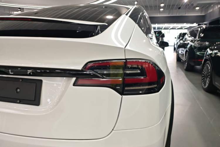Used Tesla Model X 2023 Dual-Motor All-Wheel-Drive Version Right Rear Taillight