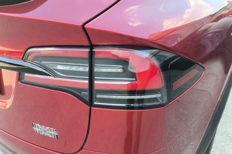 Used Tesla Model X 2023 Three-Motor All-Wheel-Drive Plaid Version Right Rear Taillight