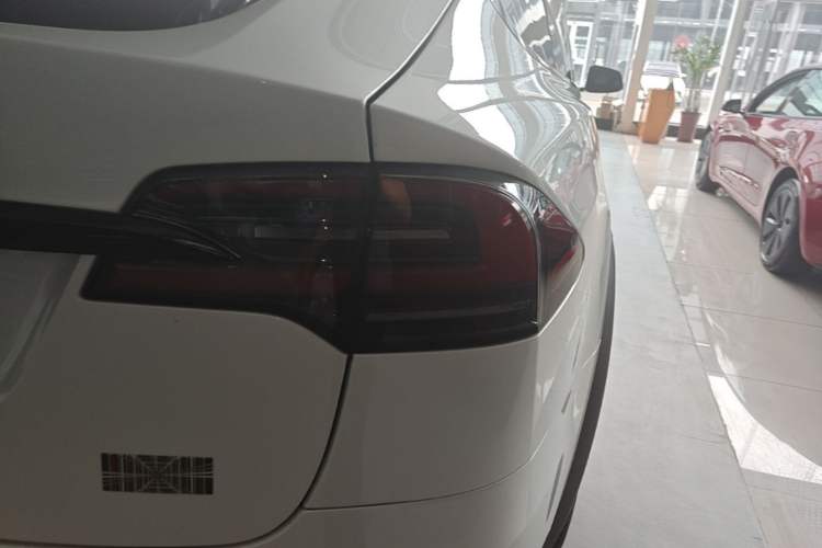 Used Tesla Model X 2023 Three-Motor All-Wheel-Drive Plaid Version Right Rear Taillight