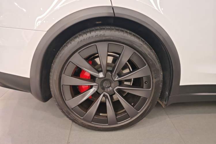 Used Tesla Model X 2023 Three-Motor All-Wheel-Drive Plaid Version Right Rear Wheel Hub