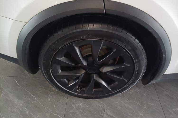 Used Tesla Model X 2023 Dual-Motor All-Wheel-Drive Version Right Rear Wheel Hub