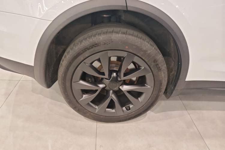 Used Tesla Model X 2023 Dual-Motor All-Wheel-Drive Version Right Rear Wheel Hub
