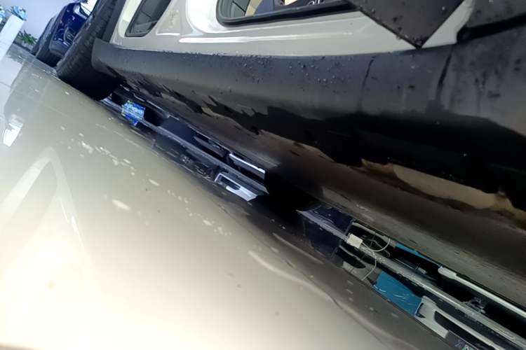 Used Tesla Model X 2023 Dual-Motor All-Wheel-Drive Version Right Side Sill
