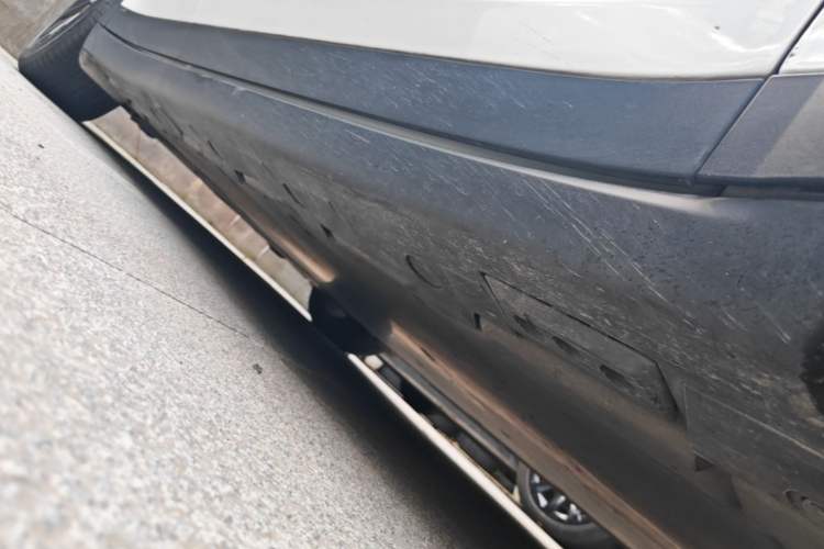 Used Tesla Model X 2023 Dual-Motor All-Wheel-Drive Version Right Side Sill
