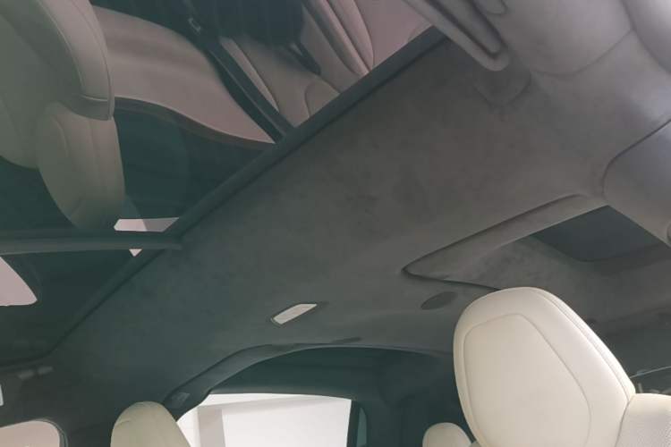 Used Tesla Model X 2023 Dual-Motor All-Wheel-Drive Version Roof