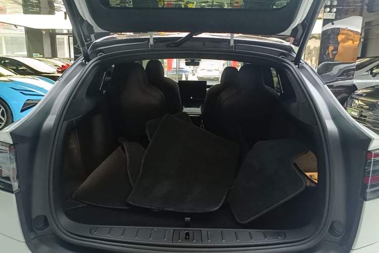 Used Tesla Model X 2023 Three-Motor All-Wheel-Drive Plaid Version Trunk