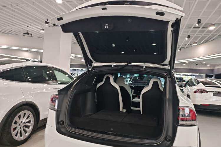 Used Tesla Model X 2023 Three-Motor All-Wheel-Drive Plaid Version Trunk