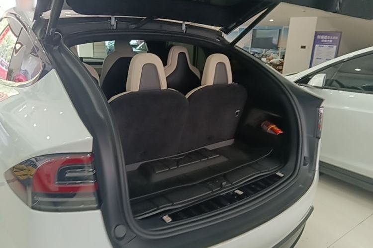 Used Tesla Model X 2023 Dual-Motor All-Wheel-Drive Version Trunk
