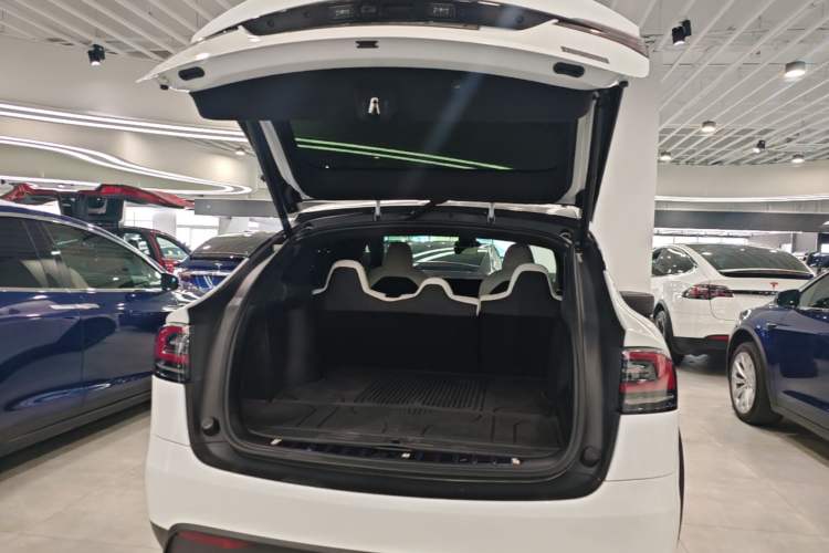 Used Tesla Model X 2023 Dual-Motor All-Wheel-Drive Version Trunk