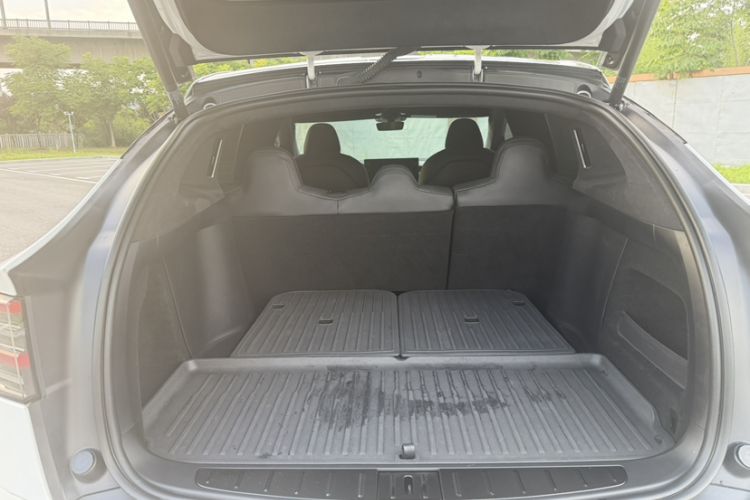 Used Tesla Model X 2023 Dual-Motor All-Wheel-Drive Version Trunk