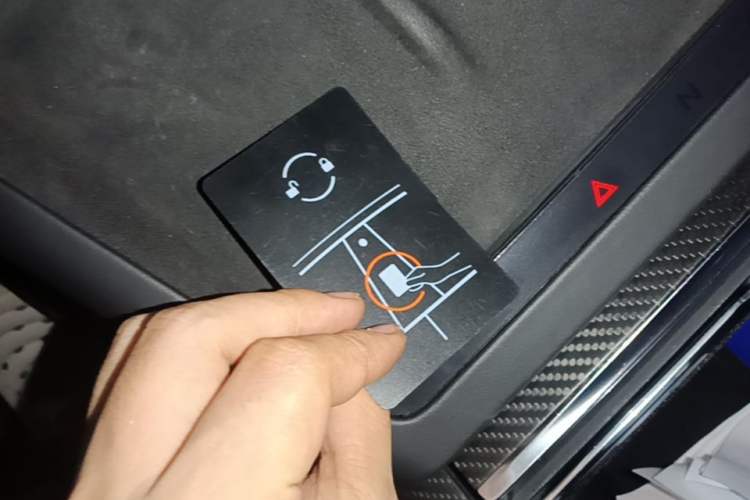 Used Tesla Model X 2023 Three-Motor All-Wheel-Drive Plaid Version Vehicle Key