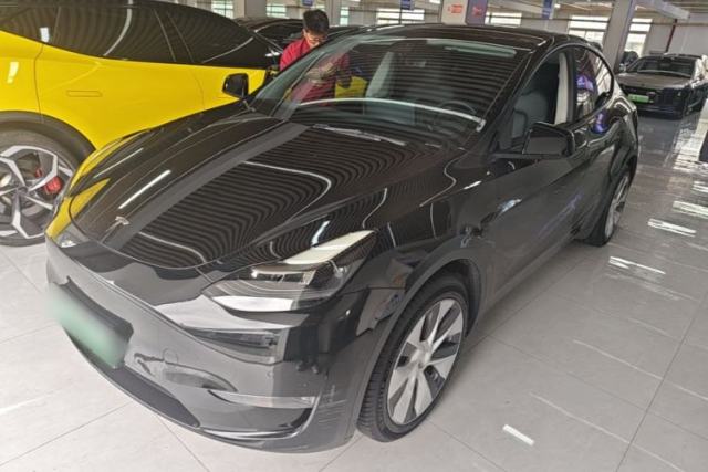 Used Tesla Model Y 2021 Long-Range All-Wheel-Drive Version