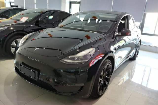 Tesla Model Y 2021 Standard Range Rear-Wheel Drive Version d’occasion