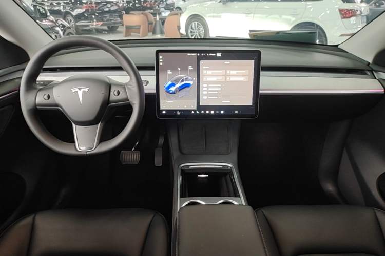 Used Tesla Model Y 2021 Standard Range Rear-Wheel Drive Version Audio And AC Panel