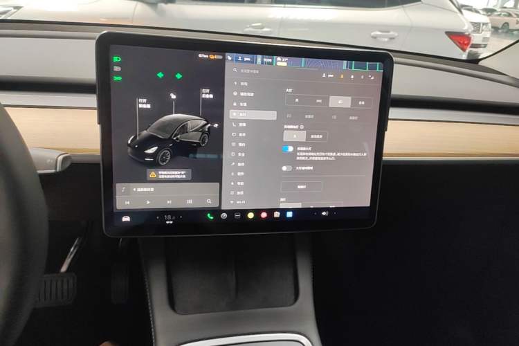 Used Tesla Model Y 2021 Standard Range Rear-Wheel Drive Version Audio And AC Panel