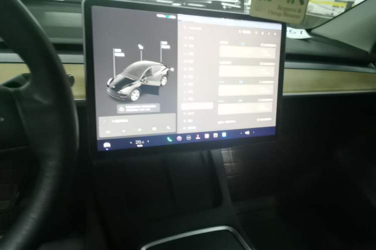 Used Tesla Model Y 2021 Long-Range All-Wheel-Drive Version Audio And AC Panel