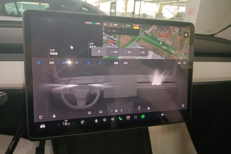 Used Tesla Model Y 2021 Standard Range Rear-Wheel Drive Version Audio And AC Panel