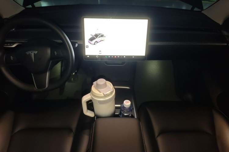 Used Tesla Model Y 2021 Standard Range Rear-Wheel Drive Version Audio And AC Panel
