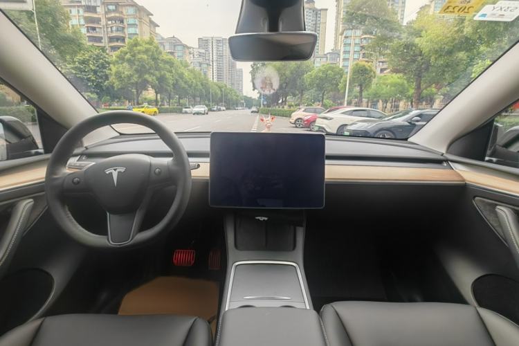 Used Tesla Model Y 2021 Standard Range Rear-Wheel Drive Version Audio And AC Panel