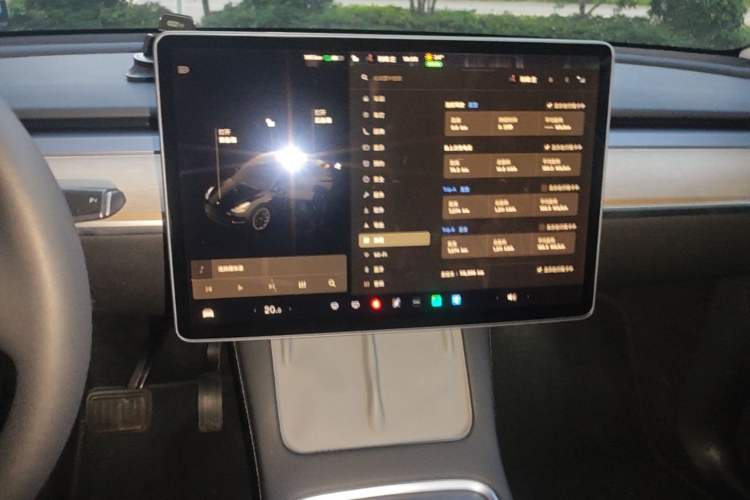 Used Tesla Model Y 2021 Standard Range Rear-Wheel Drive Version Audio And AC Panel