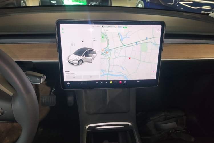 Used Tesla Model Y 2021 Long-Range All-Wheel-Drive Version Audio And AC Panel