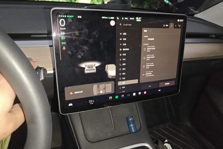 Used Tesla Model Y 2021 Standard Range Rear-Wheel Drive Version Audio And AC Panel