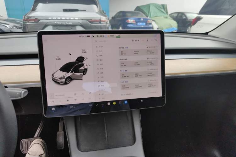 Used Tesla Model Y 2021 Standard Range Rear-Wheel Drive Version Audio And AC Panel