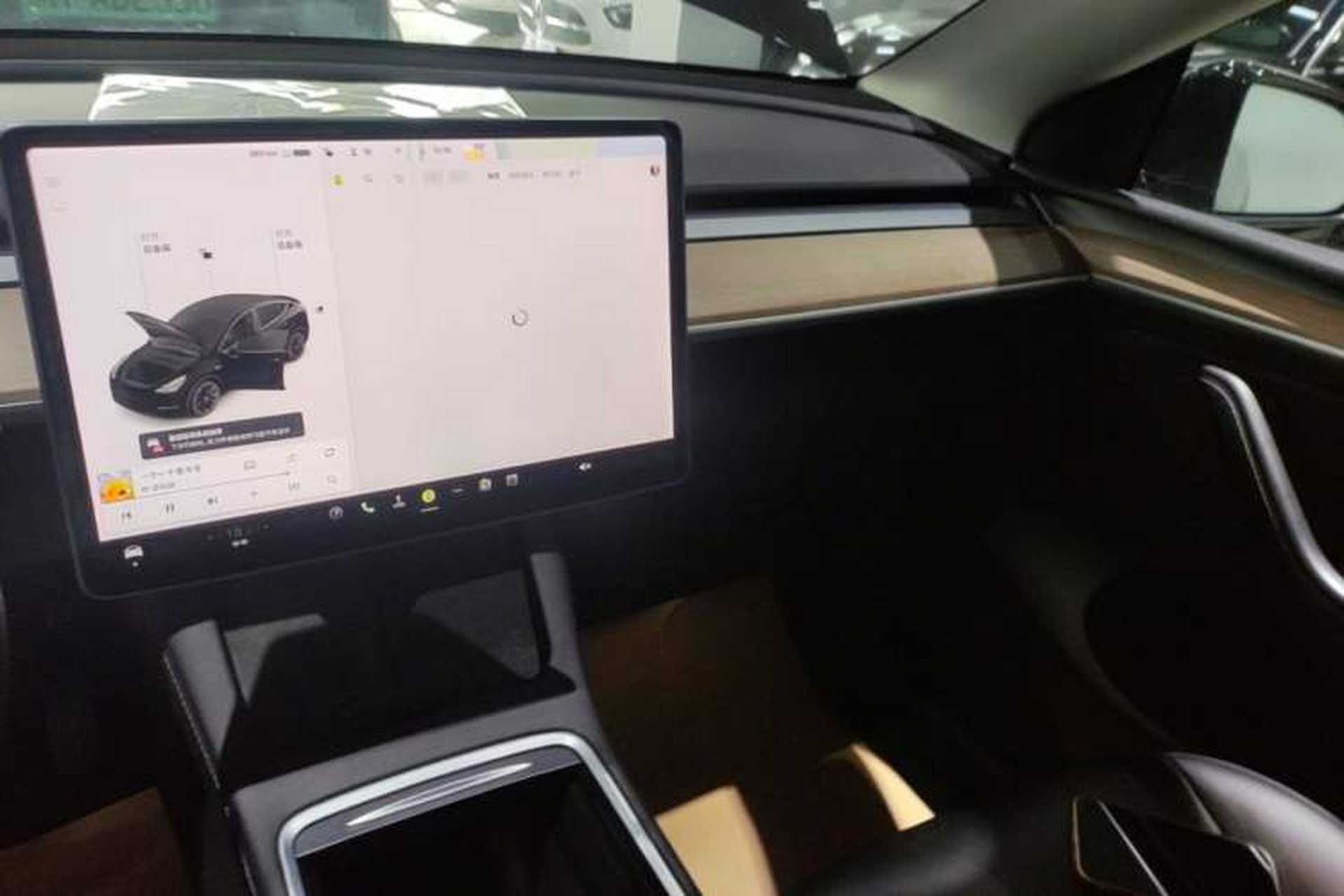 Used Tesla Model Y 2021 Standard Range Rear-Wheel Drive Version Audio And AC Panel