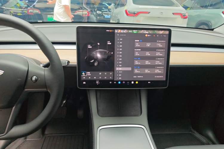 Used Tesla Model Y 2021 Standard Range Rear-Wheel Drive Version Audio And AC Panel