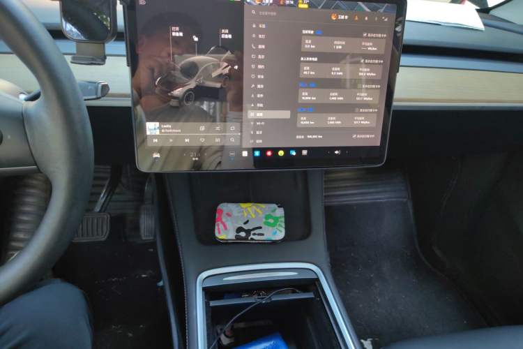 Used Tesla Model Y 2021 Standard Range Rear-Wheel Drive Version Audio And AC Panel