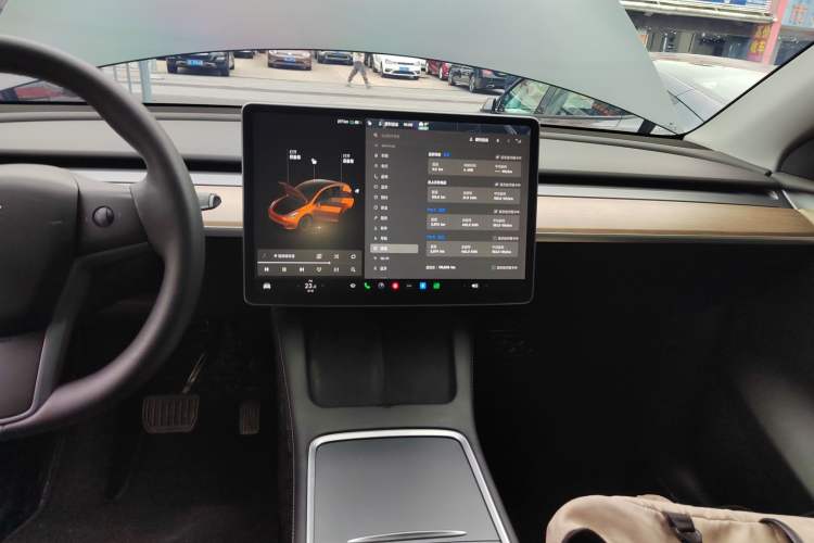 Used Tesla Model Y 2021 Standard Range Rear-Wheel Drive Version Audio And AC Panel