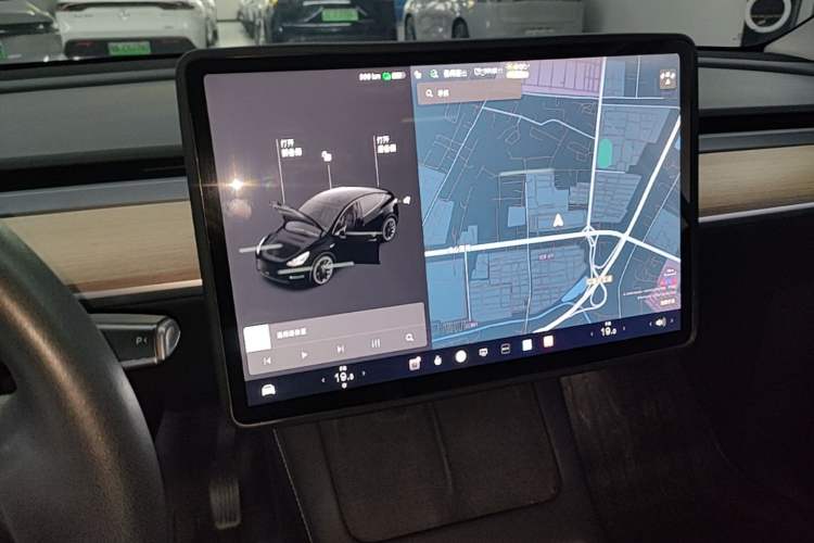 Used Tesla Model Y 2021 Standard Range Rear-Wheel Drive Version Audio And AC Panel
