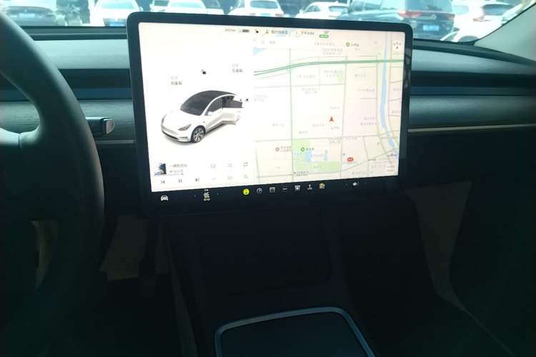 Used Tesla Model Y 2021 Standard Range Rear-Wheel Drive Version Audio And AC Panel