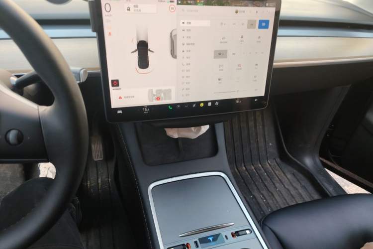 Used Tesla Model Y 2021 Standard Range Rear-Wheel Drive Version Audio And AC Panel