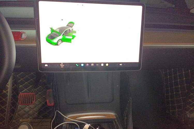 Used Tesla Model Y 2021 Standard Range Rear-Wheel Drive Version Audio And AC Panel