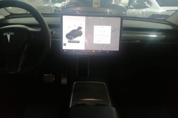 Used Tesla Model Y 2021 Standard Range Rear-Wheel Drive Version Audio And AC Panel