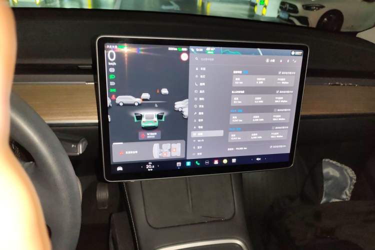 Used Tesla Model Y 2021 Standard Range Rear-Wheel Drive Version Audio And AC Panel